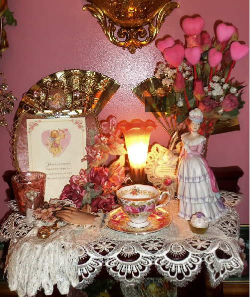 Pink decor in the dining room for Valentines Day